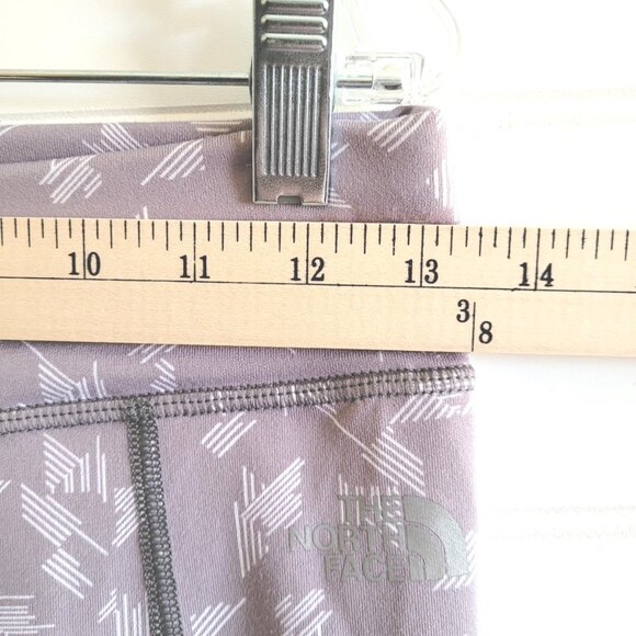 North Face Leggings Womens Size Small Grey White Print Capri Activewear - Picture 5 of 12